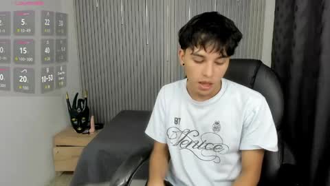 Snapshot of stiwentwink chatting on 05/29/26, 02:26 Stiwen online show from 05/29/26, 02:26
