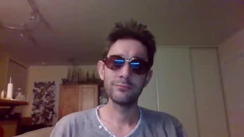 Julien9477 online show from 10/25/25, 08:14