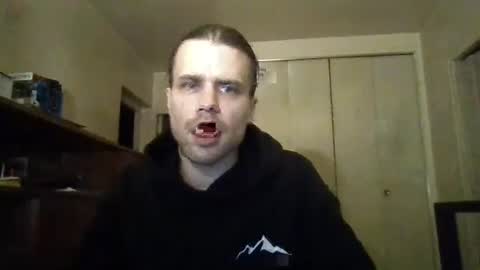 Snapshot of stockingsnfeet chatting on 12/03/24, 07:00 stockingsnfeet online show from 12/03/24, 07:00