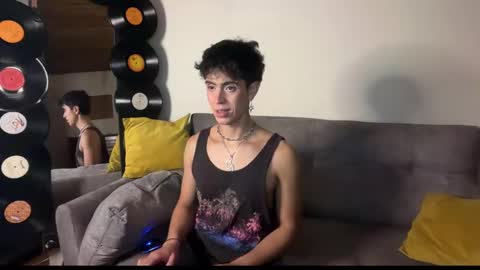 Snapshot of stolas_ying chatting on 02/18/26, 12:06 Stolas online show from 02/18/26, 12:06