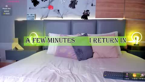 Snapshot of stone_lee_ chatting on 10/24/25, 07:16 Stone Lee online show from 10/24/25, 07:16