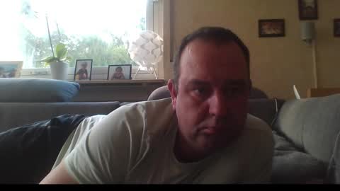 Snapshot of stoned1983 chatting on 11/17/25, 11:05 stoned1983 online show from 11/17/25, 11:05