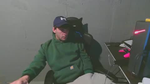 Snapshot of stonedpanda77 chatting on 01/25/25, 05:40 stonedpanda77 online show from 01/25/25, 05:40