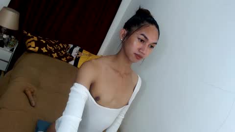 Snapshot of stonehard_sophia chatting on 03/07/25, 12:04 Cute Sophia online show from 03/07/25, 12:04