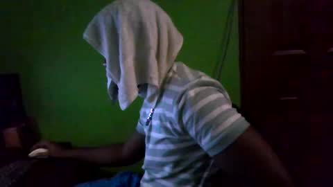 Snapshot of stonehardbbcdick2 chatting on 02/27/25, 02:21 stonehardbbcdick2 online show from 02/27/25, 02:21