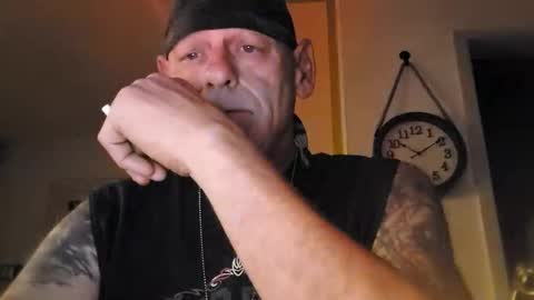 Snapshot of stormynorm14 chatting on 10/26/25, 02:06 stormynorm14 online show from 10/26/25, 02:06