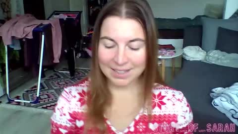 Snapshot of story_of_sarah chatting on 11/19/25, 09:42 Sarah online show from 11/19/25, 09:42