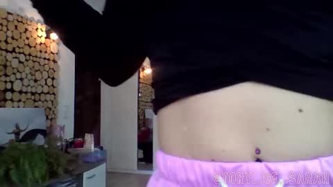 Snapshot of story_of_sarah chatting on 01/11/26, 09:03 Sarah online show from 01/11/26, 09:03