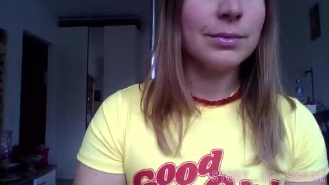 Snapshot of story_of_sarah chatting on 02/25/26, 10:03 Sarah online show from 02/25/26, 10:03