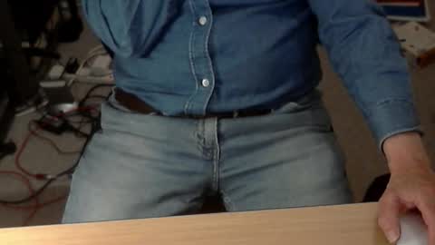 Snapshot of str8_dave chatting on 05/10/26, 08:14 Dave online show from 05/10/26, 08:14