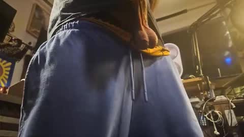 Str8 online show from 11/19/25, 08:25