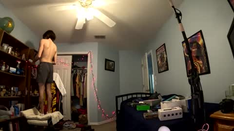 str8whiteboy21 online show from 12/04/24, 06:28