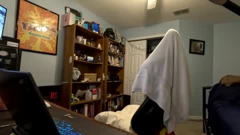 str8whiteboy21 online show from 12/05/24, 11:51