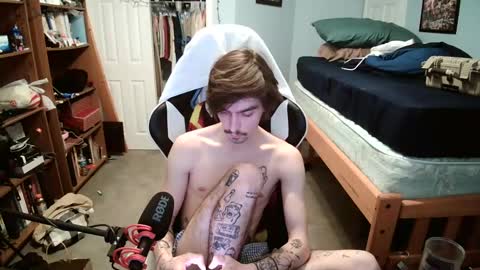 str8whiteboy21 online show from 01/28/25, 07:21