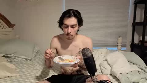 str8whiteboy21 online show from 04/06/26, 12:17