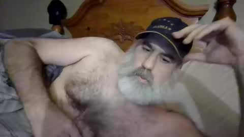 Straightbear4you online show from 10/19/25, 09:43