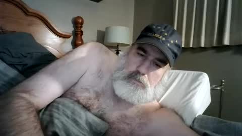 Straightbear4you online show from 10/20/25, 10:16