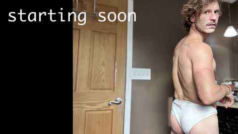 Snapshot of straightishd chatting on 11/30/25, 06:01 Cowboy Zuhly online show from 11/30/25, 06:01