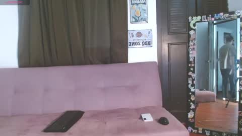 Snapshot of straightopenminds chatting on 11/25/25, 03:01 straightopenminds online show from 11/25/25, 03:01