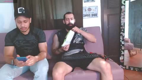 Snapshot of straightopenminds chatting on 11/29/25, 08:12 straightopenminds online show from 11/29/25, 08:12