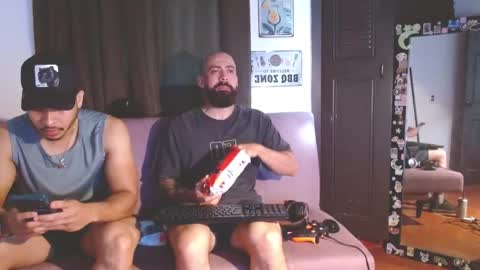 Snapshot of straightopenminds chatting on 12/20/25, 07:10 straightopenminds online show from 12/20/25, 07:10