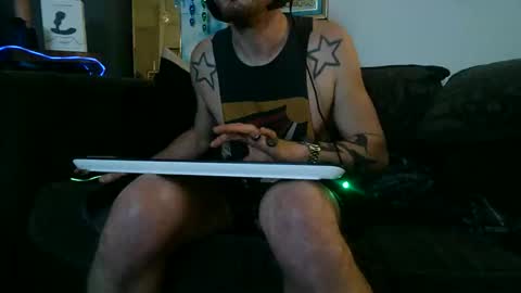 straitpipermann22 online show from 12/16/25, 02:33