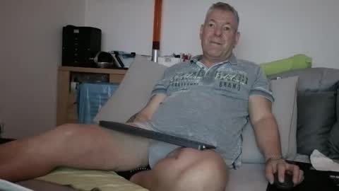 Stranger online show from 03/25/26, 10:27