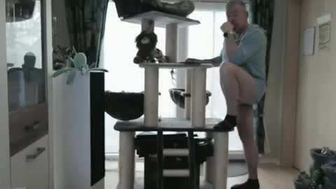 Stranger online show from 04/13/26, 05:35