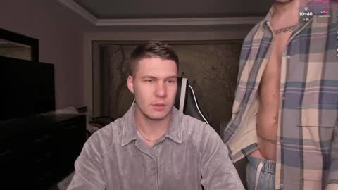 Snapshot of stranggee chatting on 01/07/25, 07:06 Artem online show from 01/07/25, 07:06