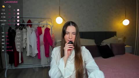 Laura online show from 02/28/26, 02:51