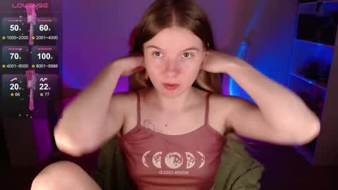 Snapshot of strawberry_juli chatting on 10/05/25, 06:12 Juli online show from 10/05/25, 06:12