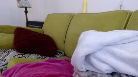 Strawberrylotsacake online show from 12/15/25, 04:55