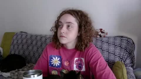 Strawberrylotsacake online show from 04/23/26, 12:29