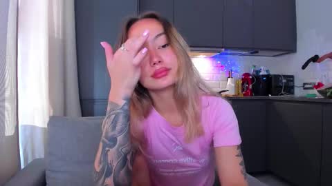 Tati and Lola online show from 09/11/25, 09:42