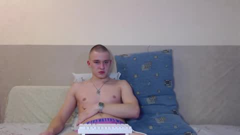 Yan online show from 04/10/26, 01:33