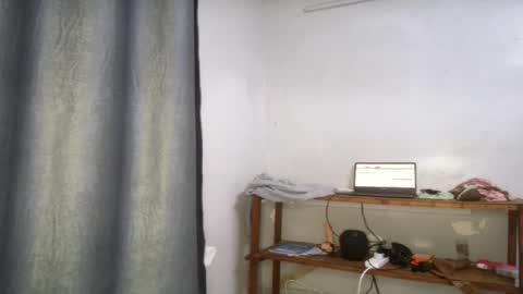 Snapshot of streetlioness chatting on 11/22/25, 04:17 streetlioness online show from 11/22/25, 04:17