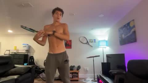 Snapshot of stretchcone1 chatting on 11/10/25, 12:42 Stretch online show from 11/10/25, 12:42