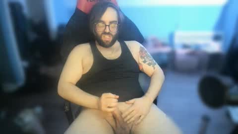 Snapshot of strokingslow420 chatting on 12/15/25, 05:55 Johnny online show from 12/15/25, 05:55