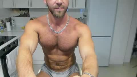 Snapshot of strong_arni chatting on 02/09/25, 07:52 Strong Arni online show from 02/09/25, 07:52