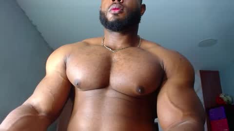 Snapshot of strong_george1 chatting on 12/15/25, 02:05 strong_george1 online show from 12/15/25, 02:05