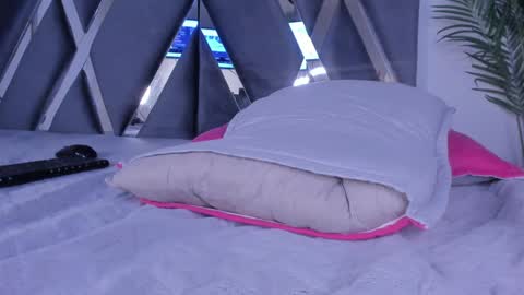 Alexa   online show from 12/20/24, 02:27