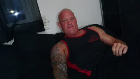 Snapshot of strongandhard073 chatting on 07/30/26, 01:15 StrongAndHard online show from 07/30/26, 01:15