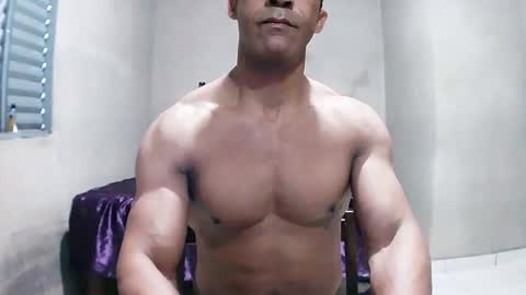 Snapshot of strongdaddyfantastic chatting on 04/25/26, 12:30 strongdaddyfantastic online show from 04/25/26, 12:30
