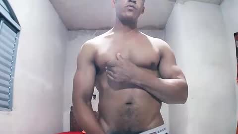 Snapshot of strongdaddyfantastic chatting on 05/24/26, 07:41 strongdaddyfantastic online show from 05/24/26, 07:41