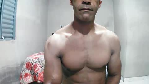 Snapshot of strongdaddyfantastic chatting on 05/31/26, 08:32 strongdaddyfantastic online show from 05/31/26, 08:32