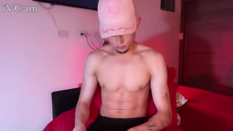 stronghardlatino online show from 12/16/25, 02:49