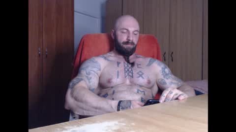 Snapshot of strongivan chatting on 09/29/25, 05:51 StrongIvan online show from 09/29/25, 05:51