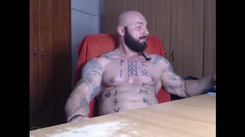 Snapshot of strongivan chatting on 10/26/25, 07:20 StrongIvan online show from 10/26/25, 07:20