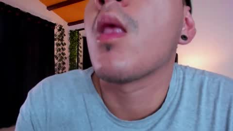 Snapshot of strosa_ chatting on 02/09/25, 05:54 strosa_ online show from 02/09/25, 05:54