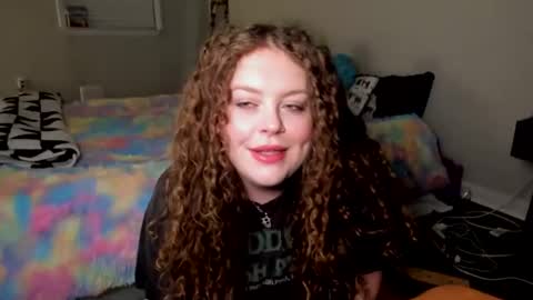 Snapshot of strwbby chatting on 11/07/25, 05:29 Strwbby online show from 11/07/25, 05:29